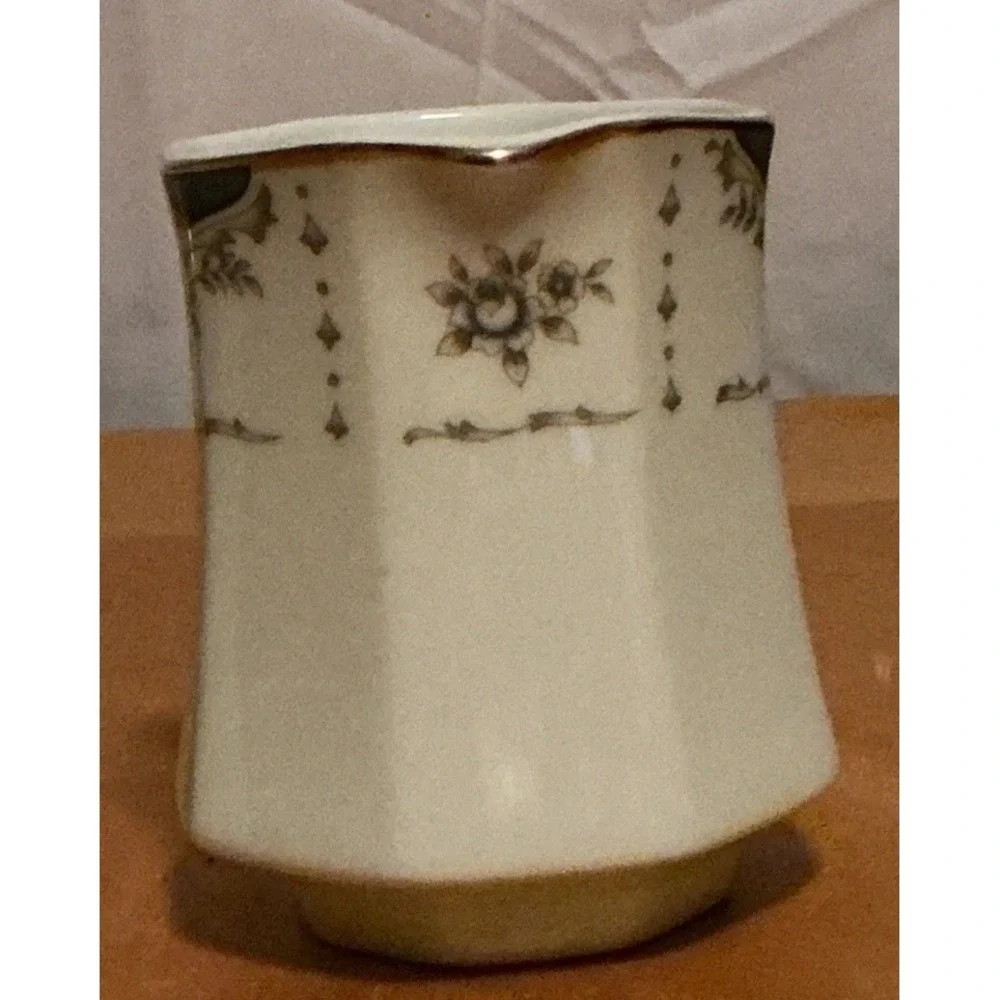 Seizing Fine China Mood‎ Indigo 7936 Cream And Sugar Bowls, Retired